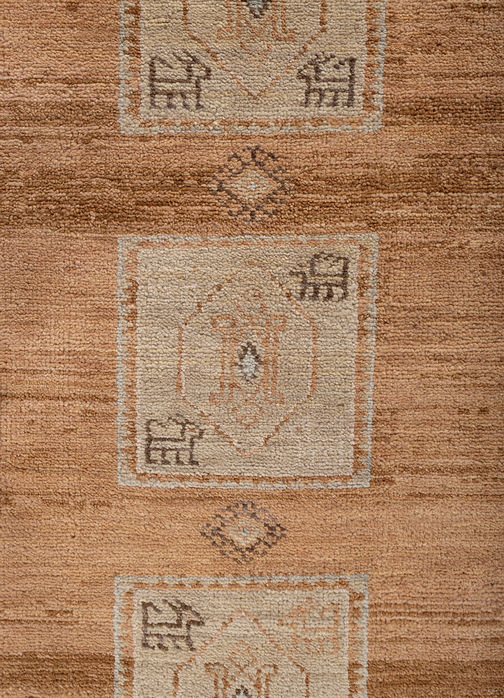 thyme red and orange wool hand knotted Rug - CloseUp