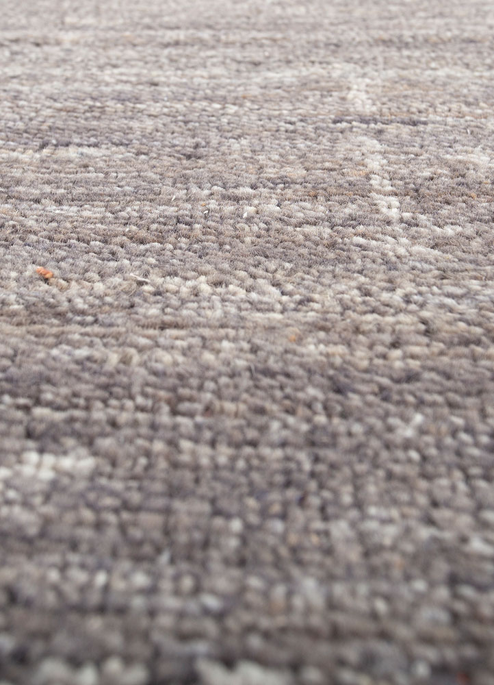 thyme grey and black wool hand knotted Rug - CloseUp