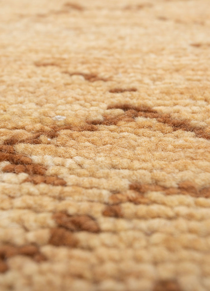 thyme gold wool hand knotted Rug - CloseUp