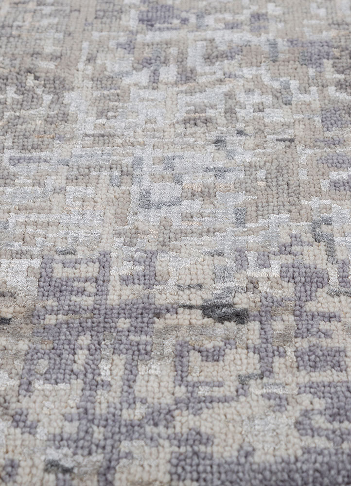 uvenuti grey and black wool and bamboo silk hand knotted Rug - CloseUp