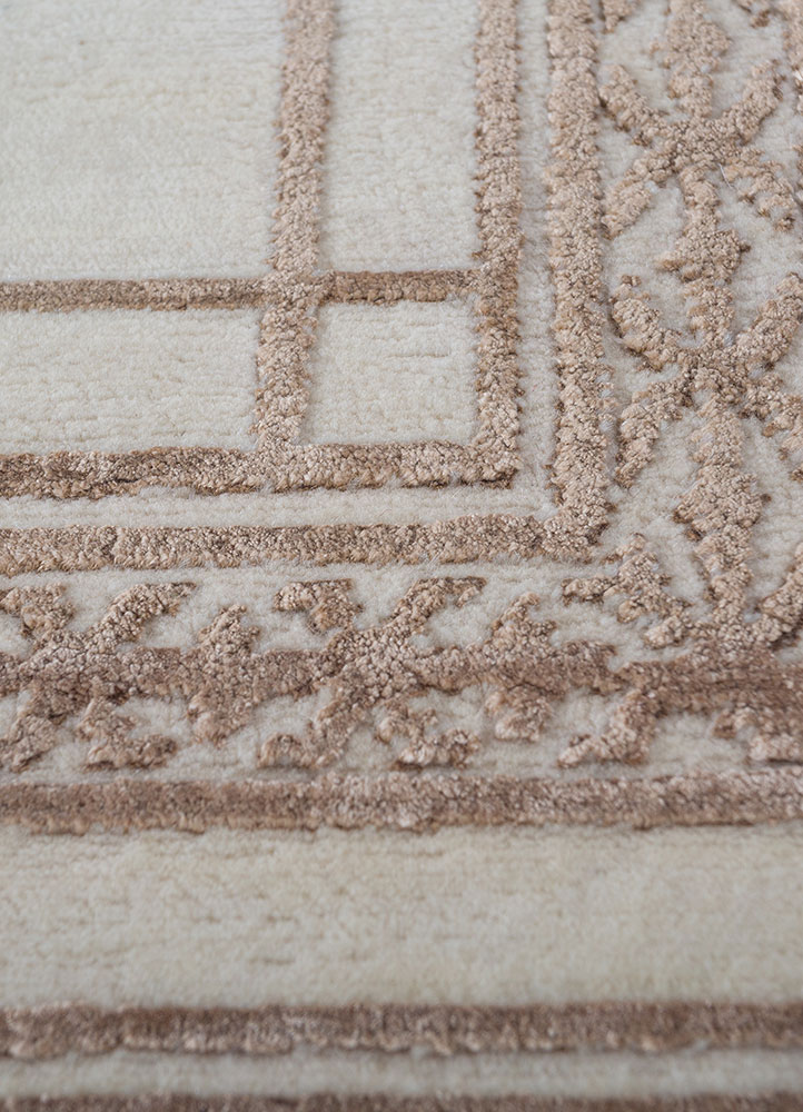 azalea ivory wool and bamboo silk hand knotted Rug - CloseUp