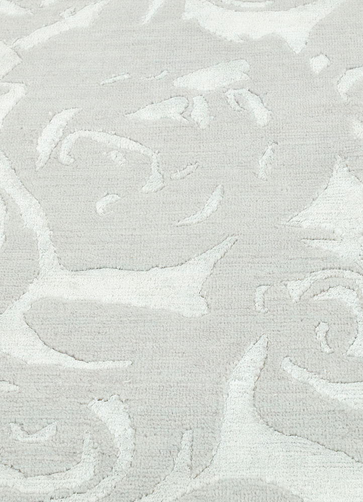 pansy grey and black wool and bamboo silk hand knotted Rug - CloseUp