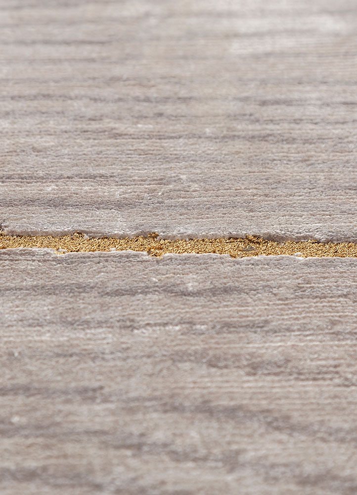 azalea ivory bamboo silk and zari hand knotted Rug - CloseUp