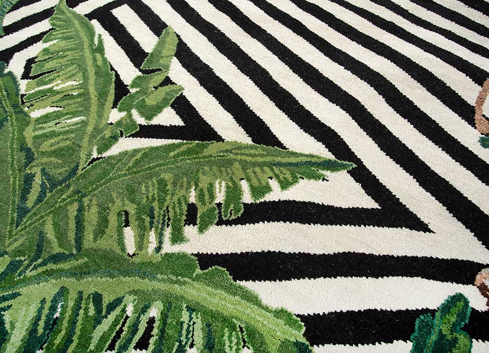 pansy grey and black wool hand knotted Rug - CloseUp