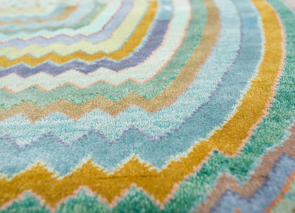manchaha green wool and bamboo silk hand knotted Rug - CloseUp