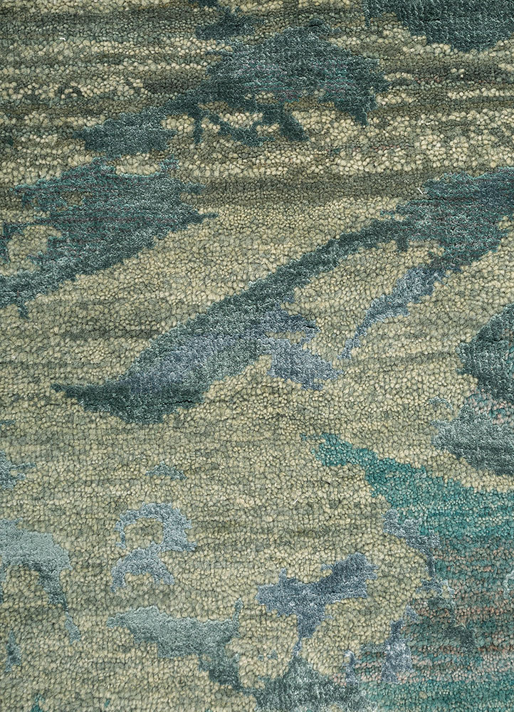 manchaha green wool and bamboo silk hand knotted Rug - CloseUp