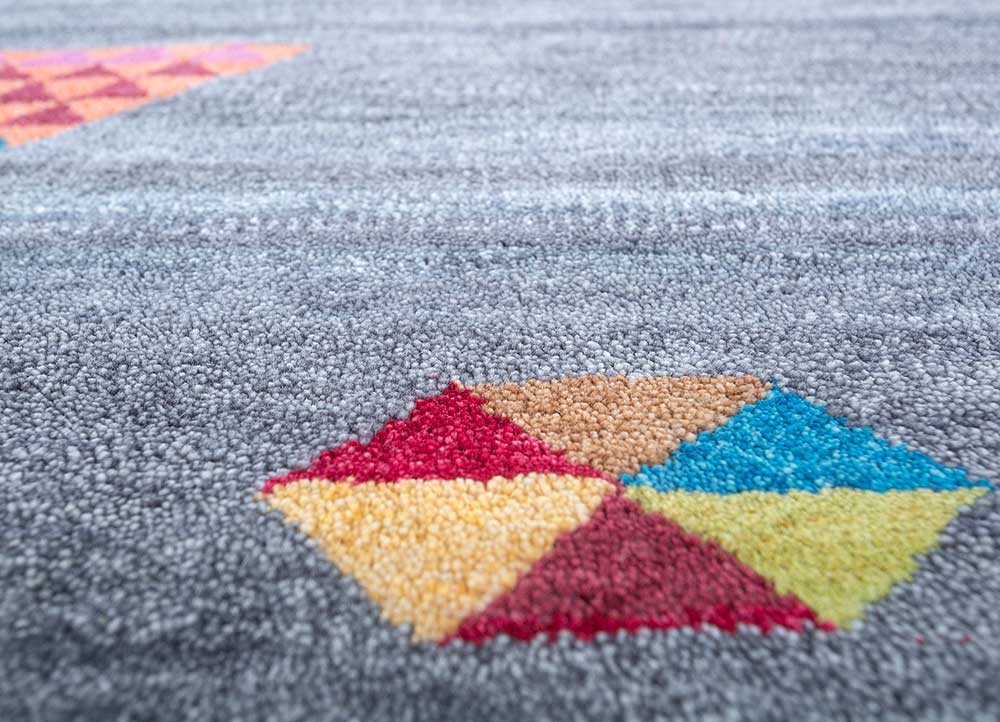 freedom manchaha grey and black wool and silk hand knotted Rug - CloseUp