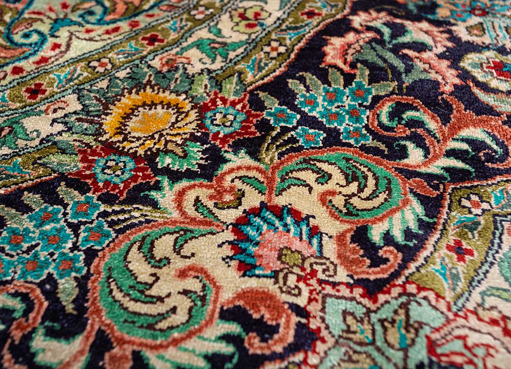 gulmarg pink and purple silk hand knotted Rug - CloseUp