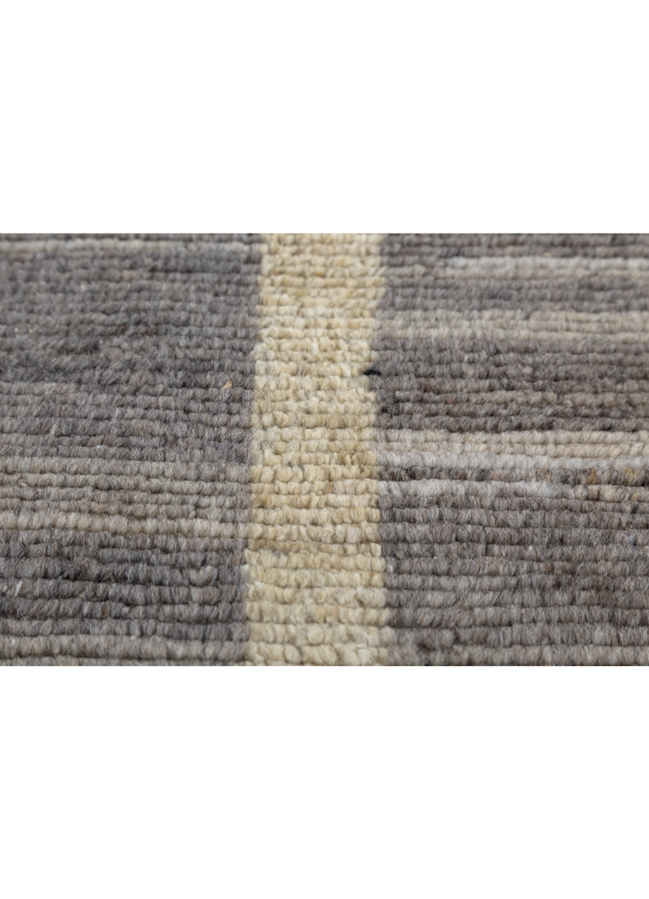 manifest beige and brown wool hand knotted Rug - CloseUp