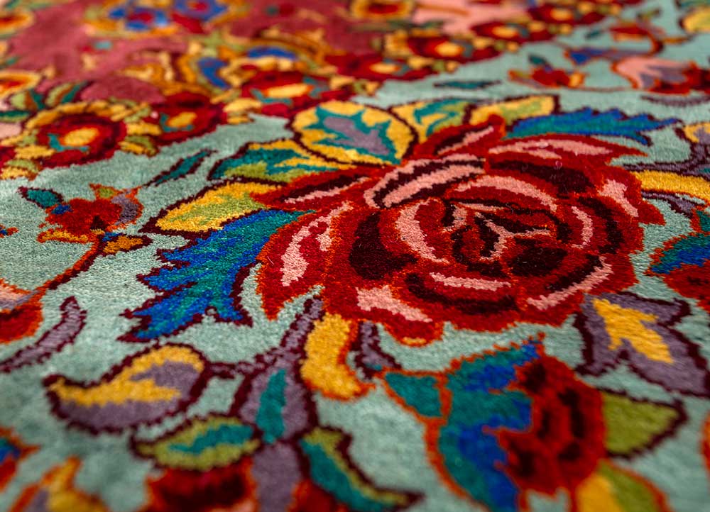 gulmarg green silk hand knotted Rug - CloseUp
