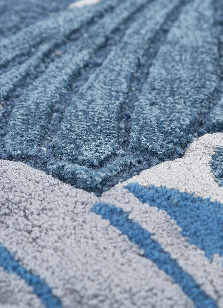 aurelia blue wool and viscose hand tufted Rug - CloseUp