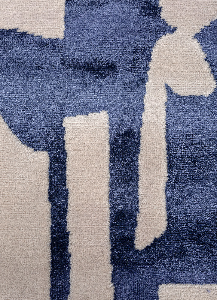 white noise ivory wool and bamboo silk hand knotted Rug - CloseUp