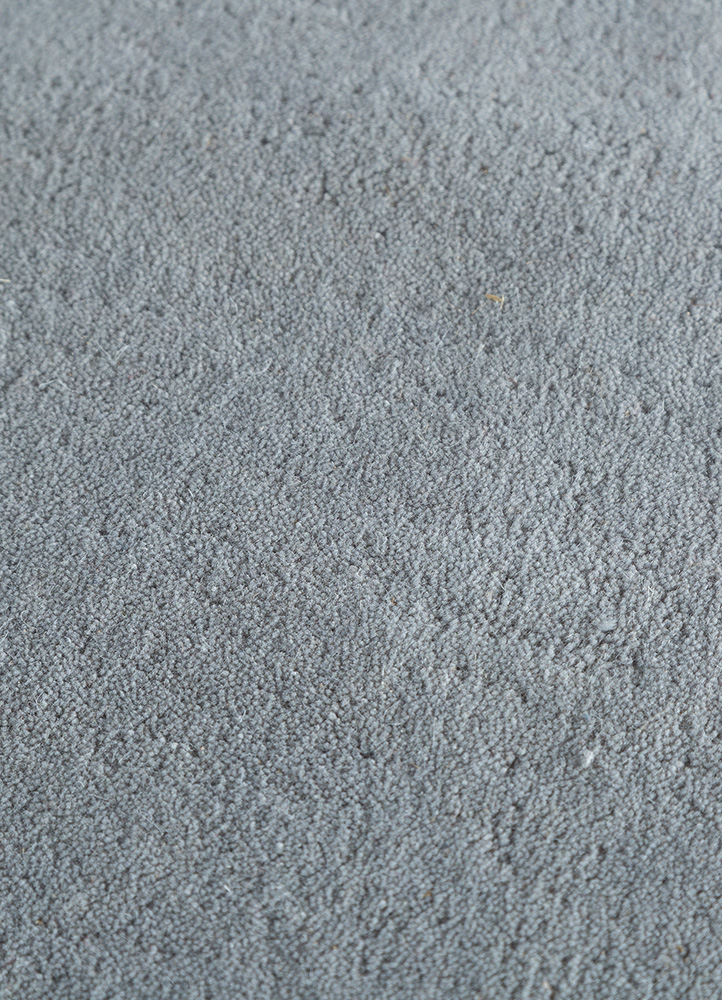 linear grey and black wool hand tufted Rug - CloseUp