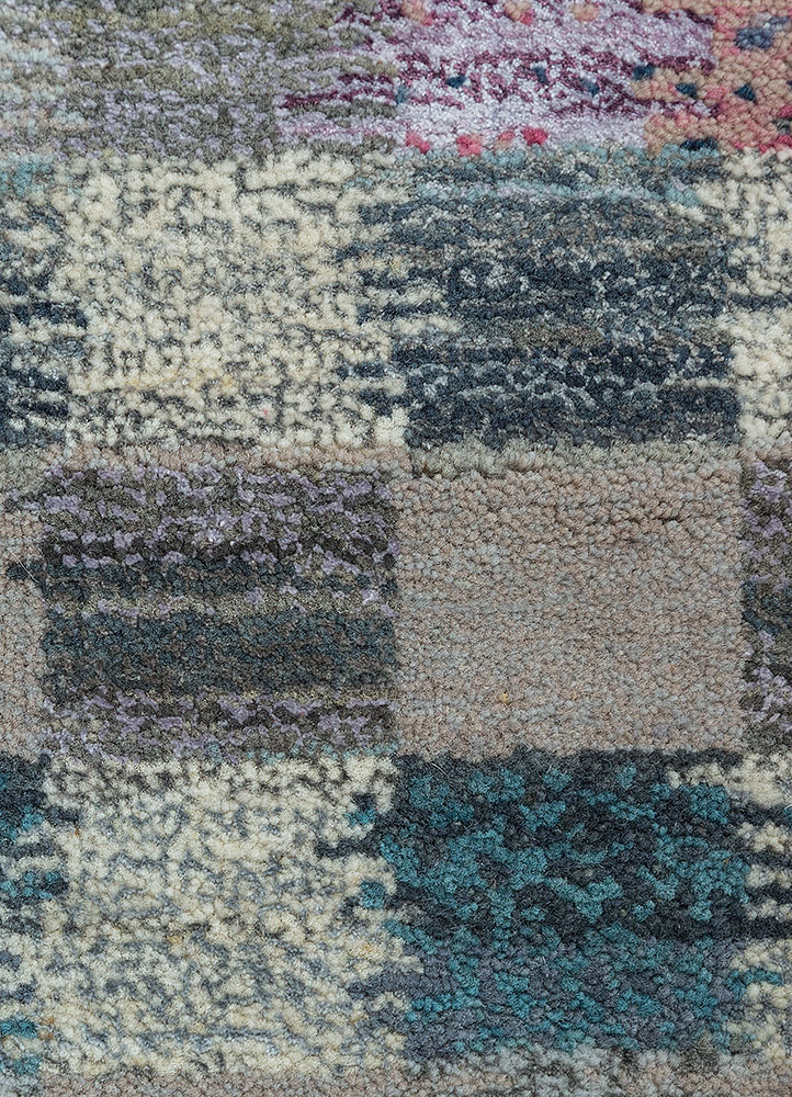 manchaha grey and black wool and bamboo silk hand knotted Rug - CloseUp