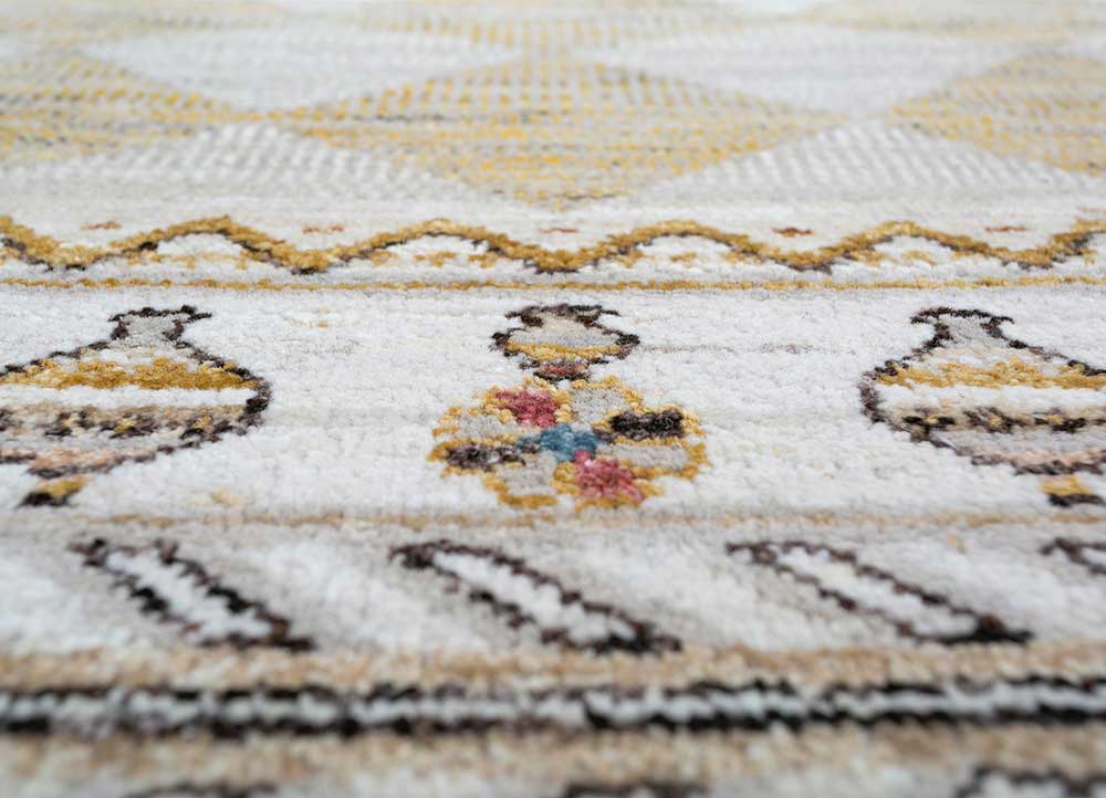 manchaha gold wool hand knotted Rug - CloseUp