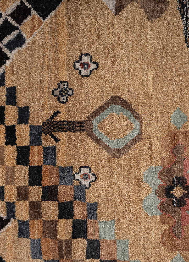 manchaha gold wool and bamboo silk hand knotted Rug - CloseUp