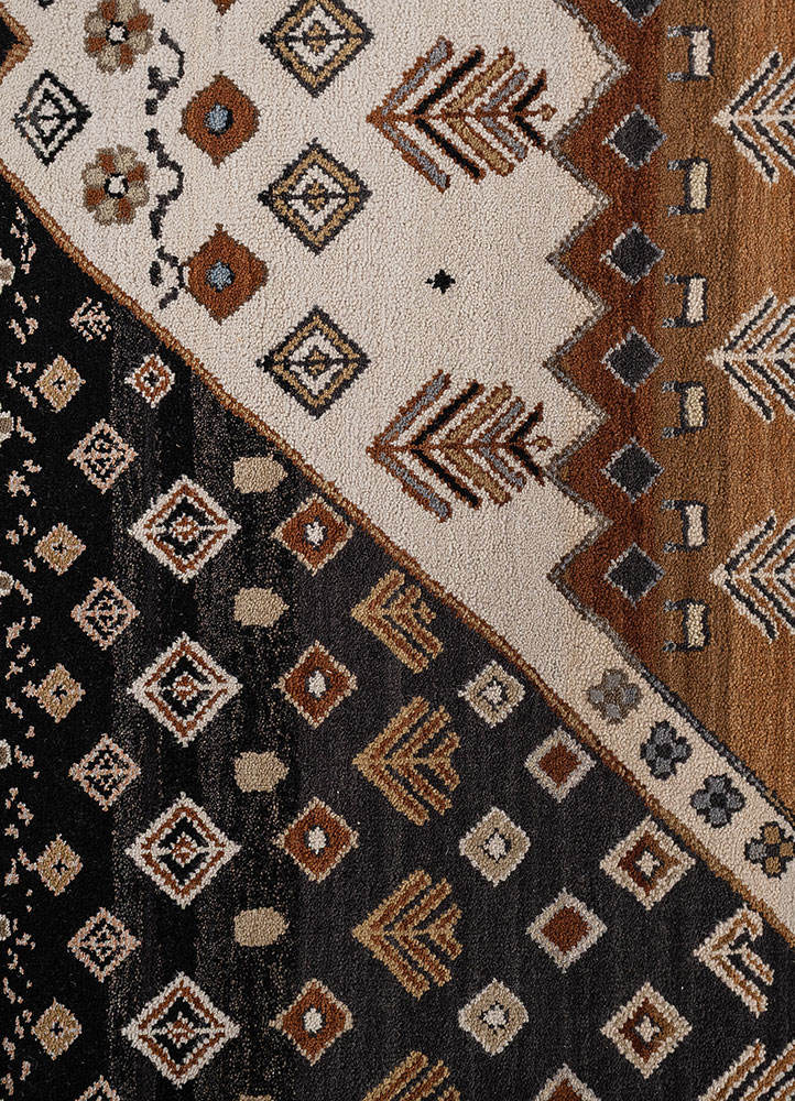 manchaha grey and black wool and bamboo silk hand knotted Rug - CloseUp