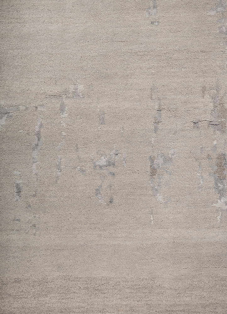 aprezo grey and black wool and bamboo silk hand knotted Rug - CloseUp