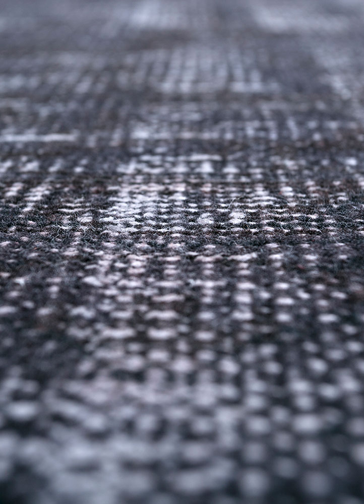 lacuna grey and black wool hand knotted Rug - CloseUp
