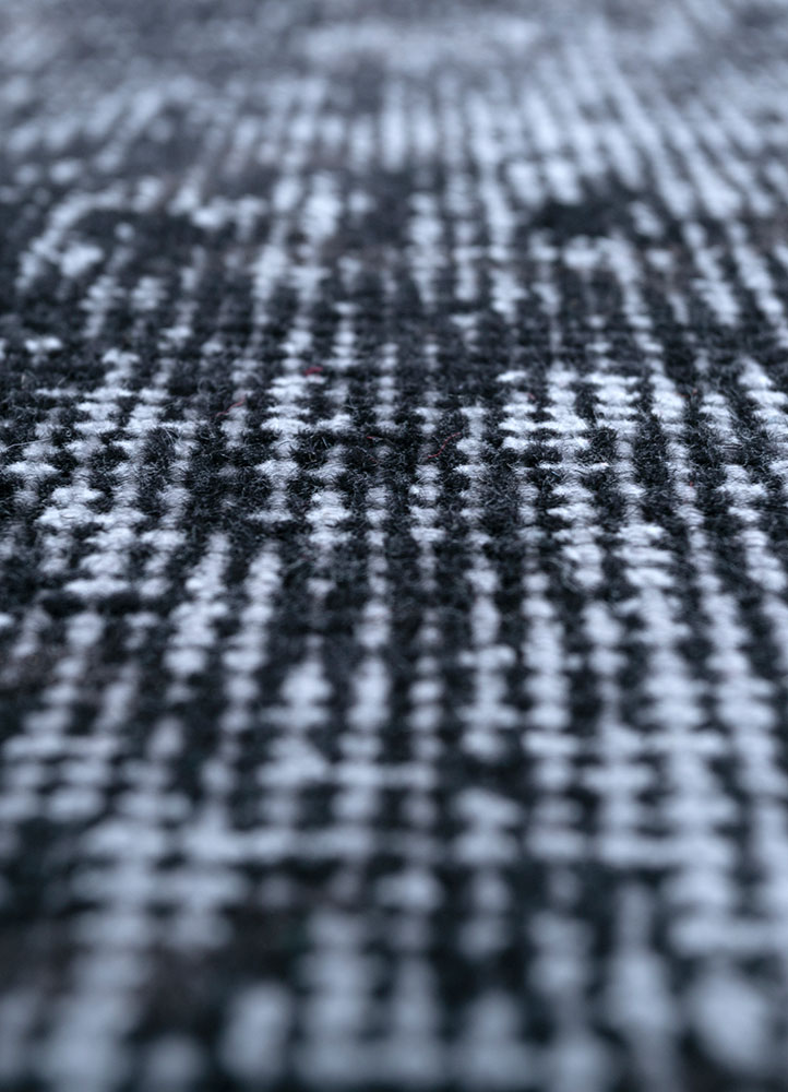 lacuna grey and black wool hand knotted Rug - CloseUp