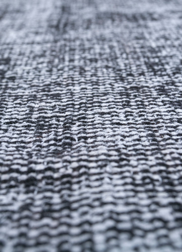 lacuna grey and black wool hand knotted Rug - CloseUp