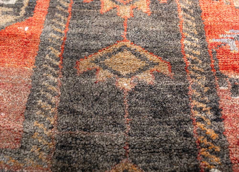nuray red and orange wool hand knotted Rug - CloseUp