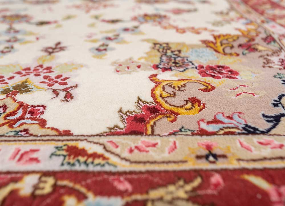 aurora ivory wool and silk hand knotted Rug - CloseUp