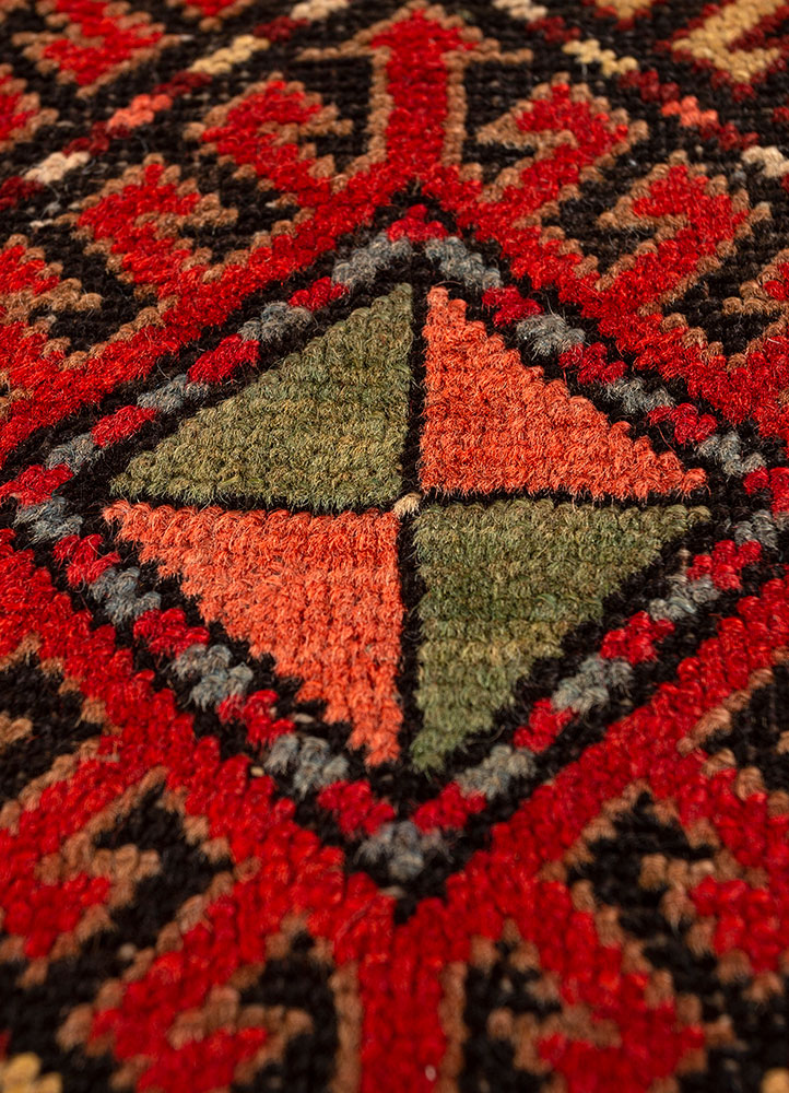 kiaan pink and purple wool hand knotted Rug - CloseUp