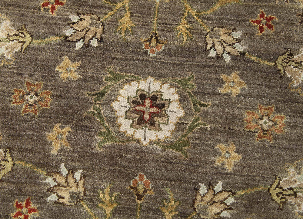 gulnar beige and brown wool hand knotted Rug - CloseUp
