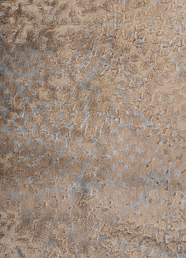 unstring by kavi ivory wool and bamboo silk hand knotted Rug - CloseUp