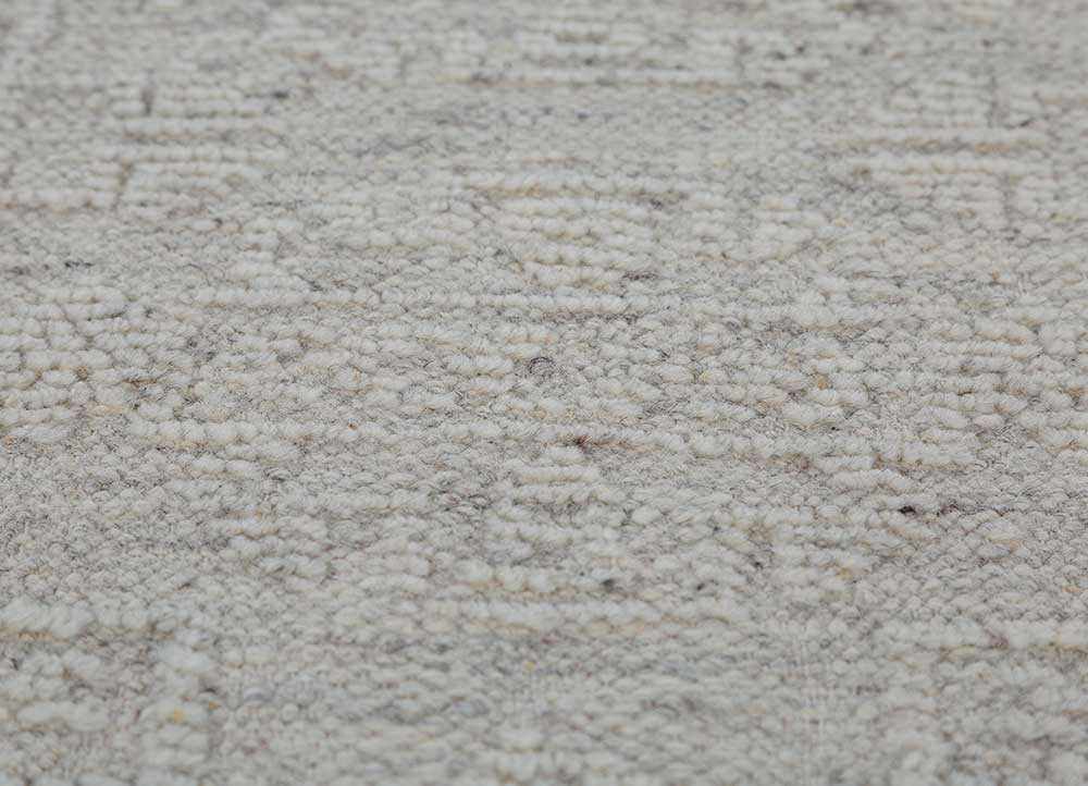 manifest grey and black wool hand knotted Rug - CloseUp