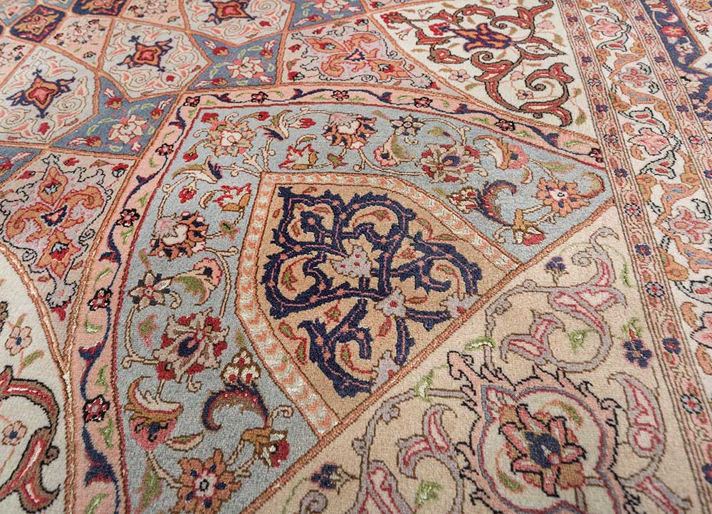 gulmarg blue wool and silk hand knotted Rug - CloseUp