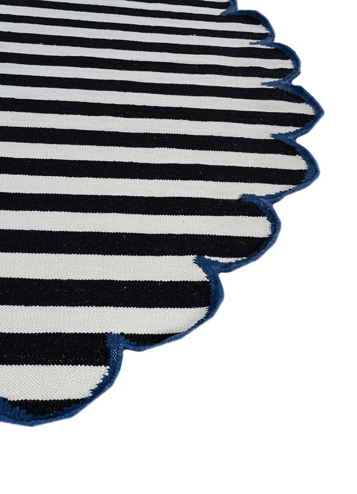 alhambra grey and black wool flat weaves Rug - Corner