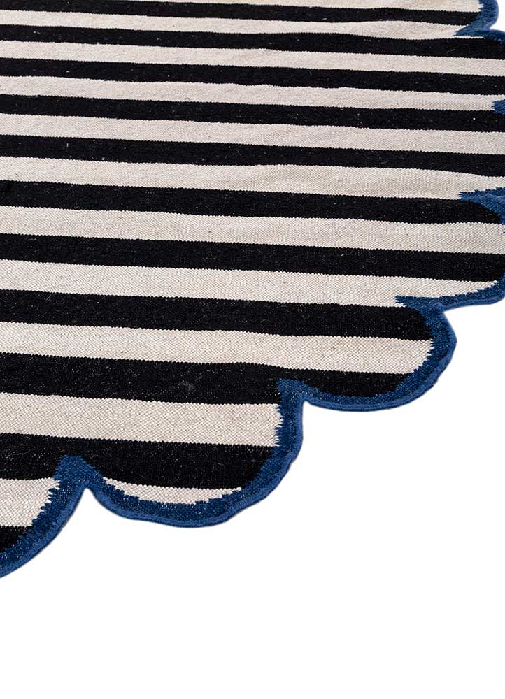 alhambra grey and black wool flat weaves Rug - Corner