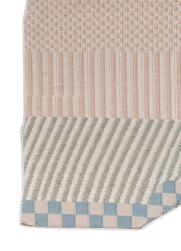 checkers ivory wool flat weaves Rug - Corner