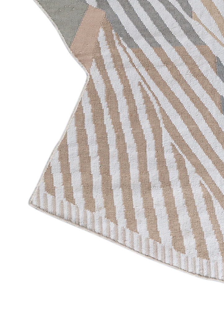 checkers ivory wool flat weaves Rug - Corner