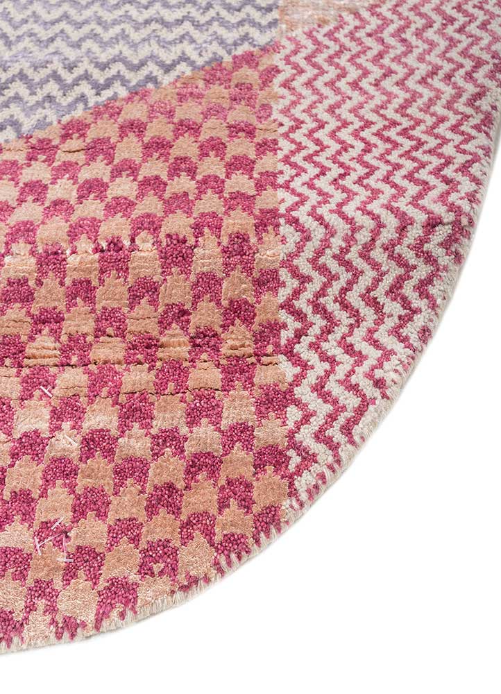 candyfloss ivory wool and bamboo silk hand knotted Rug - Corner