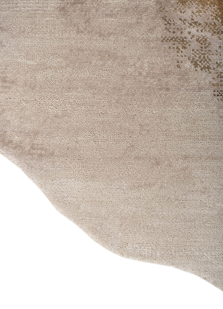 entropy ivory wool and bamboo silk hand knotted Rug - Corner