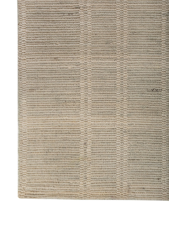 saga green wool hand loom Rug - Corner