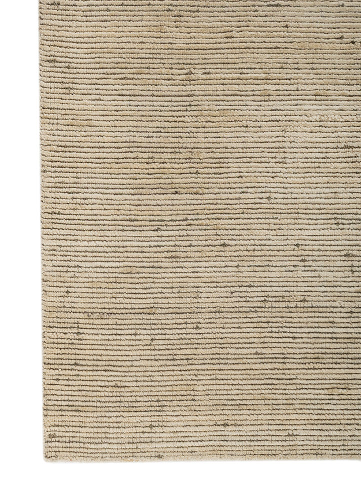 saga gold wool hand loom Rug - Corner