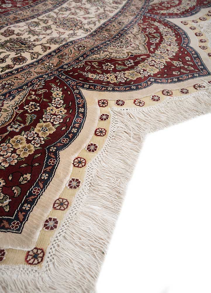 gulmarg red and orange silk hand knotted Rug - Corner
