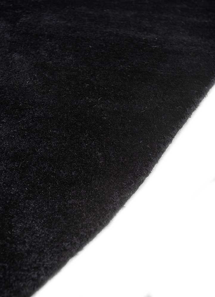 cera grey and black viscose hand tufted Rug - Corner
