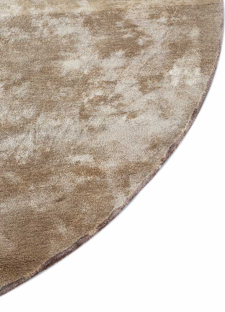 come around red and orange viscose hand tufted Rug - Corner