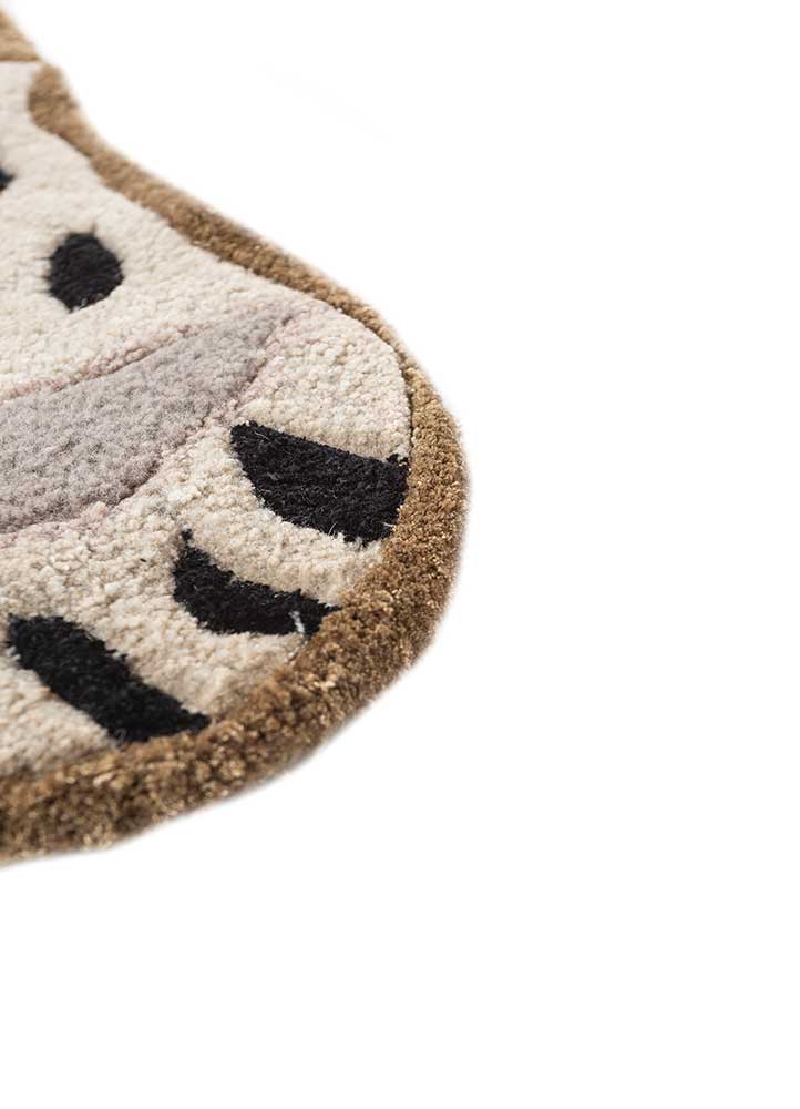wild wanderlust ivory wool and viscose hand tufted Rug - Corner
