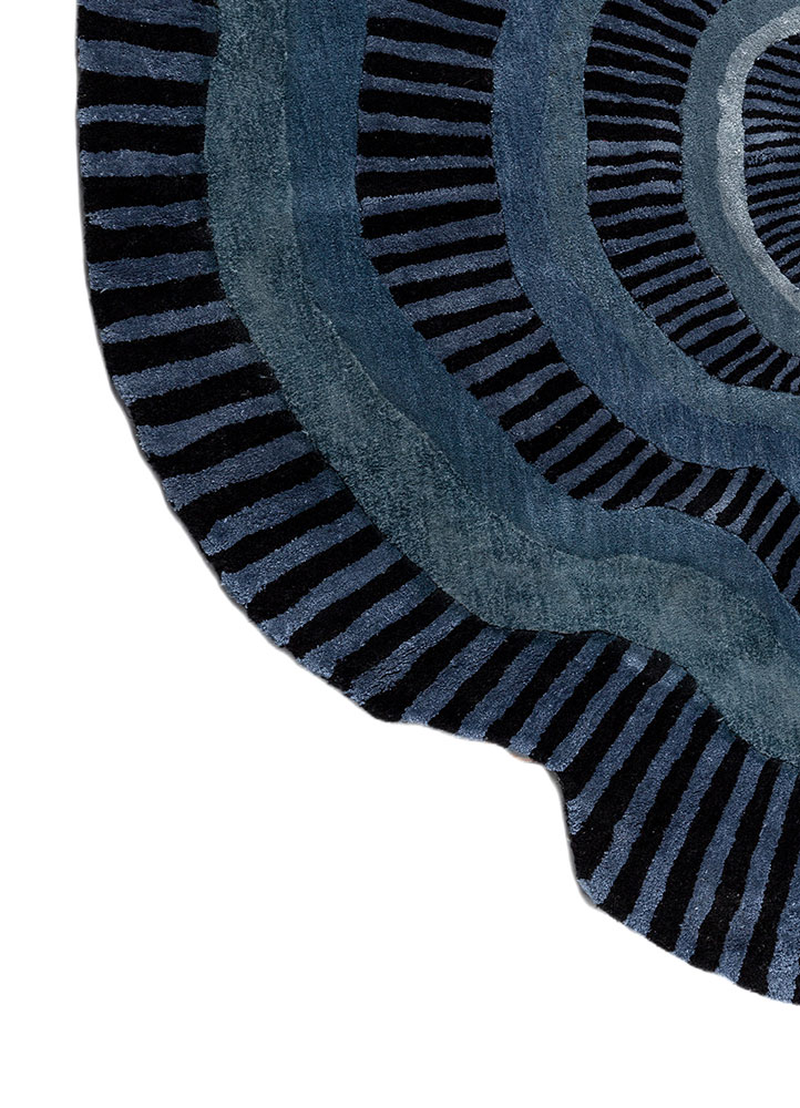 adrift grey and black wool and viscose hand tufted Rug - Corner