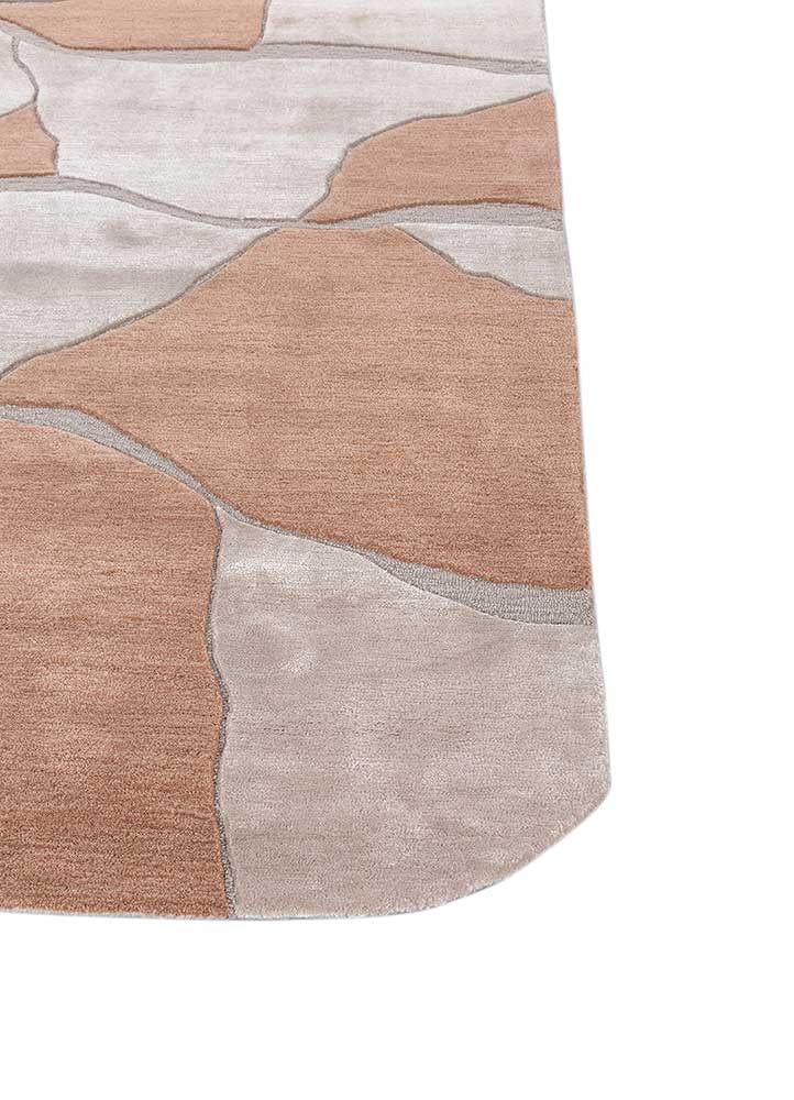 come around ivory wool and viscose hand tufted Rug - Corner