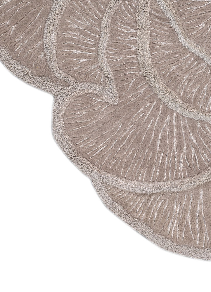 aurelia ivory wool and viscose hand tufted Rug - Corner
