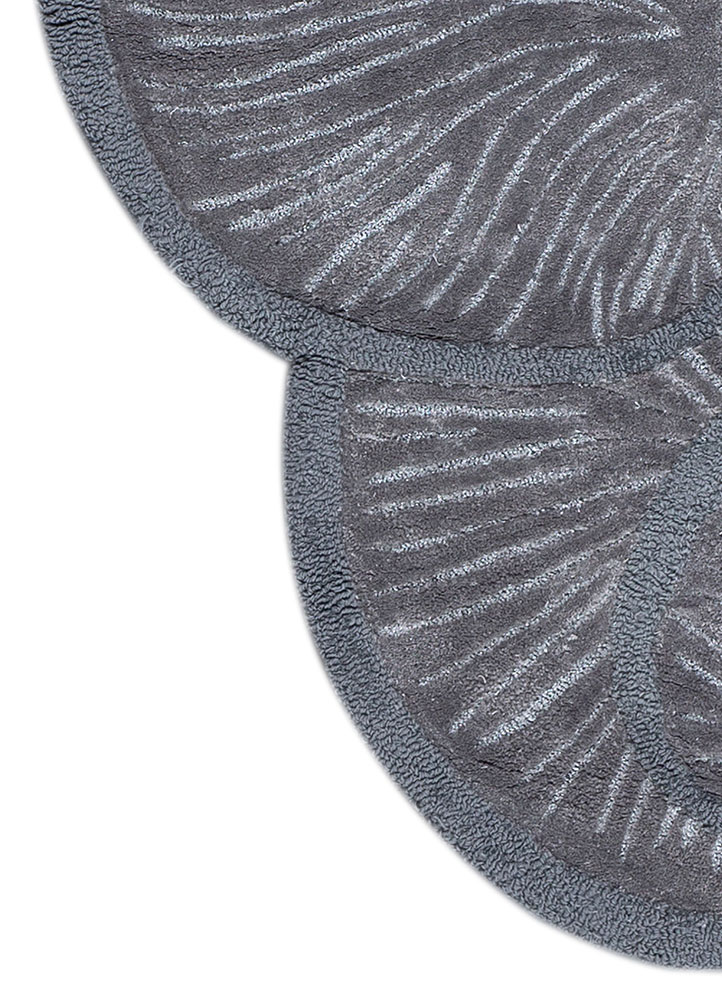 aurelia blue wool and viscose hand tufted Rug - Corner