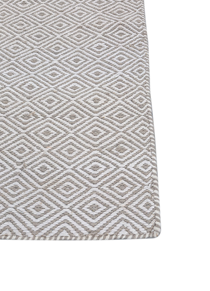 abrash ivory polyester flat weaves Rug - Corner