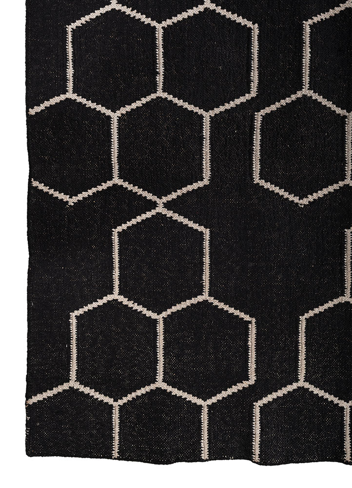 indusbar grey and black polyester flat weaves Rug - Corner